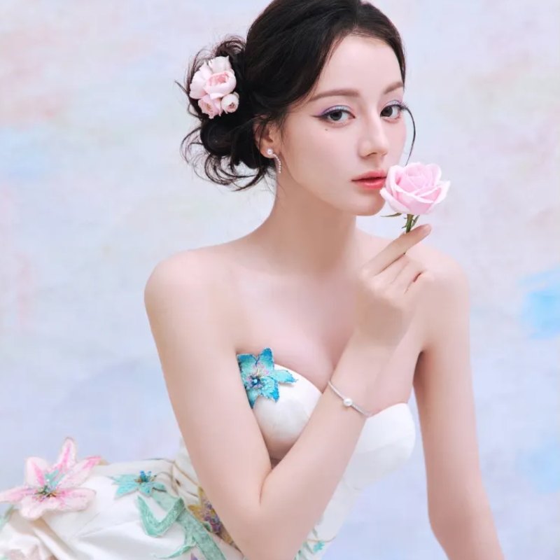 99+ Ảnh Địch Lệ Nhiệt Ba với nhan sắc "không góc chết" 9 Hình Địch Lệ Nhiệt Ba xinh đẹp
