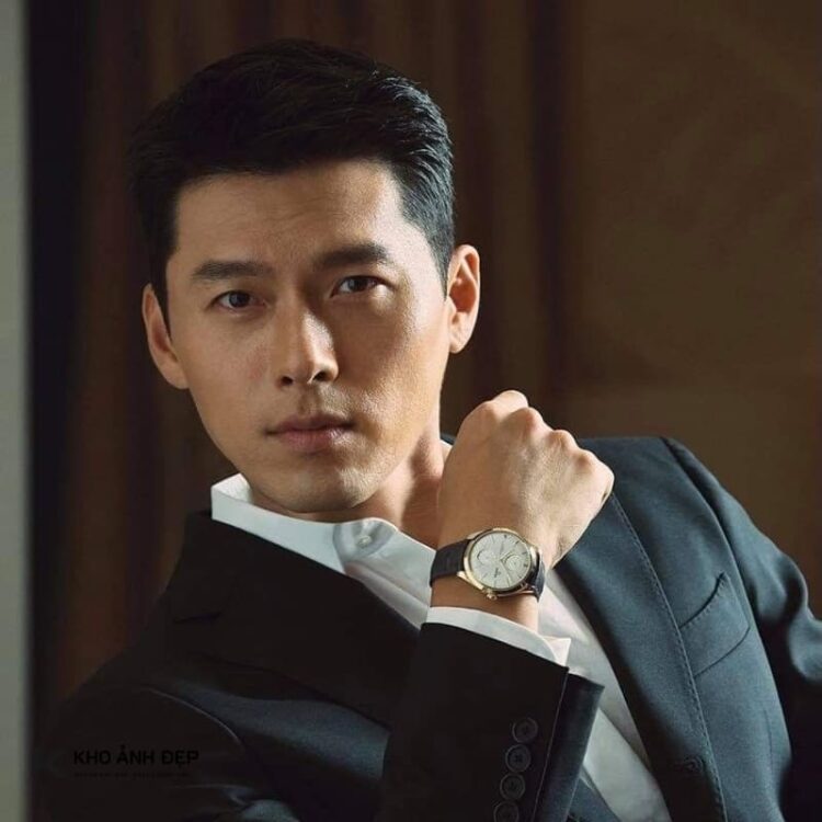 Ảnh Hyun Bin cười nhẹ, gương mặt điển trai chuẩn nam thần Hàn Quốc