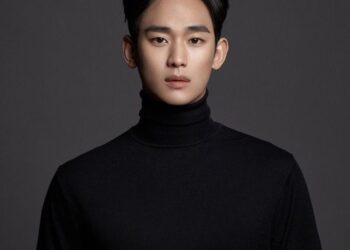 kim soo hyun phong cách ngầu