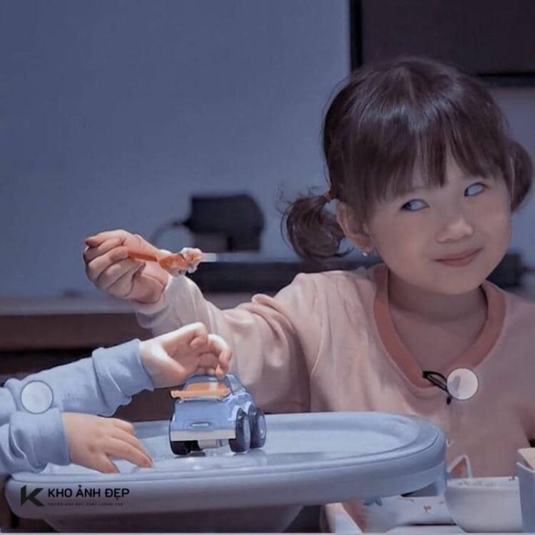 99+ Meme liếc mắt, liếc xéo, lườm cực hài hước, phán xét cực gắt 1 99+ Meme liếc mắt cực thần thái, hài hước, phán xét cực gắt