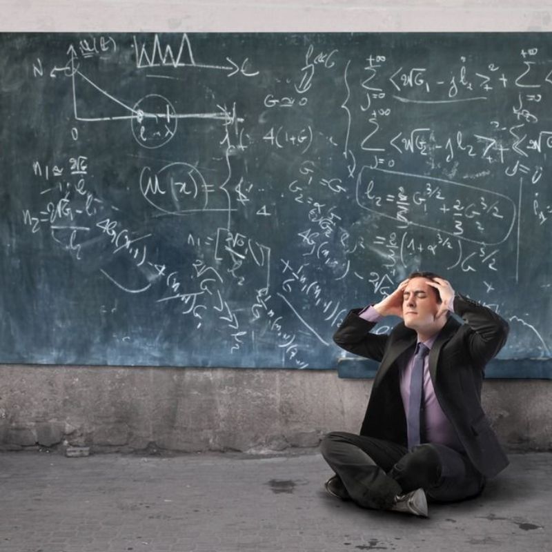 99+ meme math lady hài hước huyền thoại, suy luận cực viral 24 meme sếp suy nghĩ