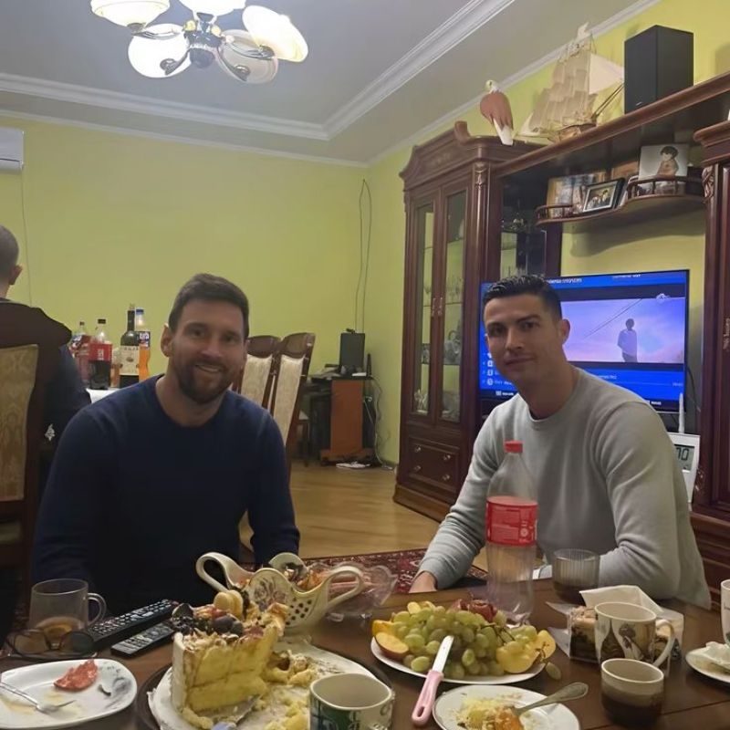 169+ Messi meme hài hước mới nhất, từ sân cỏ đến đời thường 14 ảnh chế ronaldo và messi