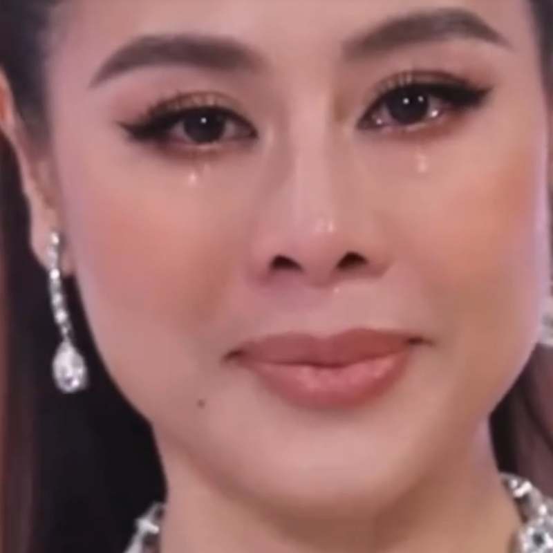 99+ ảnh meme Nam Thư với biểu cảm hài hước, cười ra nước mắt 3 Meme diễn viên Nam Thư khóc