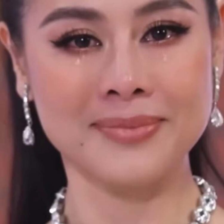 Top meme Nam Thư: Có cái gì buồn cười? Em hư quá à! Cực hài