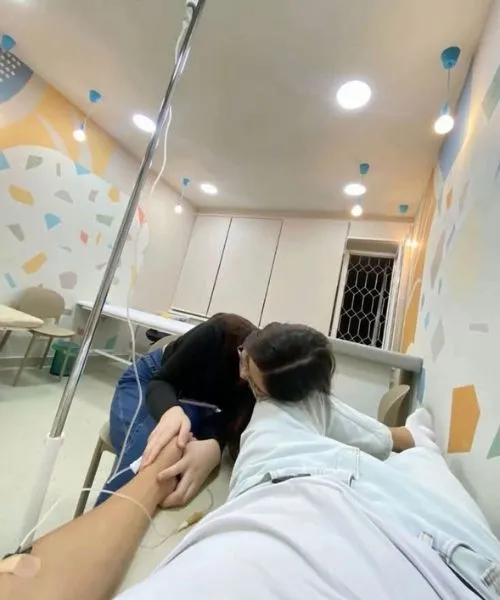nằm viện có người yêu đến thăm