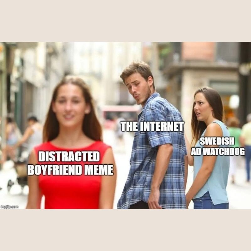 15+ Meme nổi tiếng nhất thế giới và Việt Nam cực viral 26 Meme Distracted Boyfriend phân vân giữa 2 vấn đề