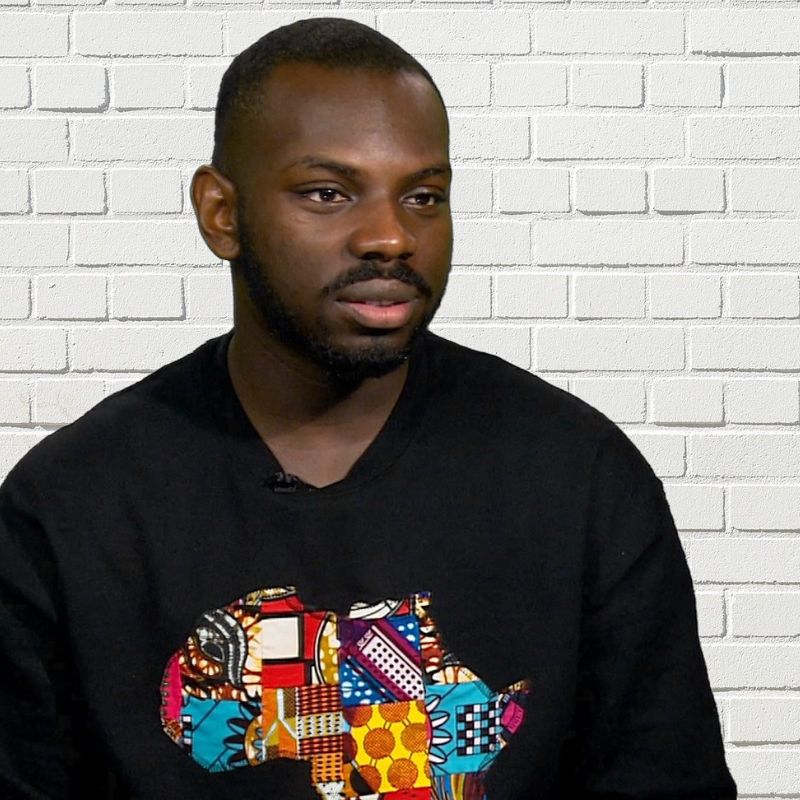 Kayode Ewumi là nam diễn viên đã tạo nên meme Roll Safe