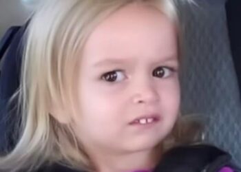 Side-eye Chloe