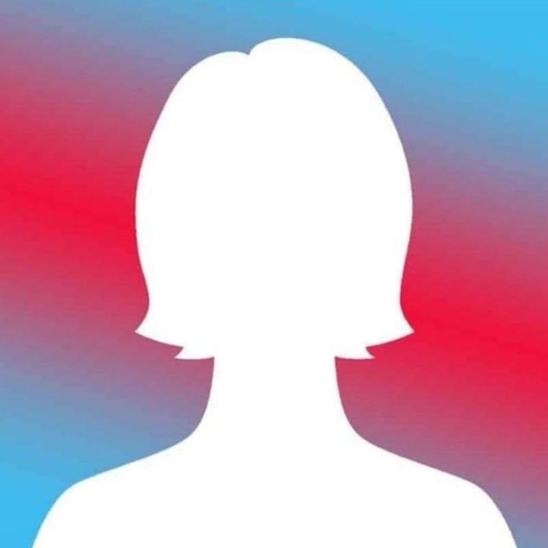 Avatar cô gái màu trắng