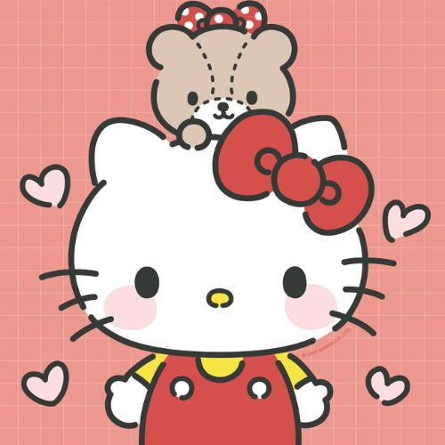Hello Kitty đội nón hình gấu teddy và thắt nơ đỏ