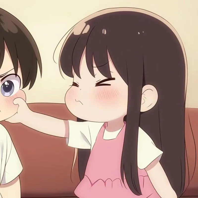 Avatar TikTok vô tri bé gái váy hồng véo má bạn bên cạnh.