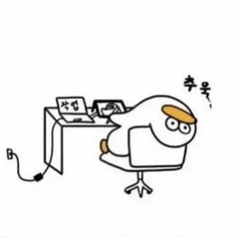 Một chú vịt mỏ vàng đang nằm rũ rượi trên ghế văn phòng, kiệt sức sau khi làm việc trên máy tính xách tay