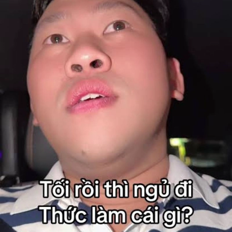 Dược sĩ Mai Trí Thức biểu cảm nghiêm túc
