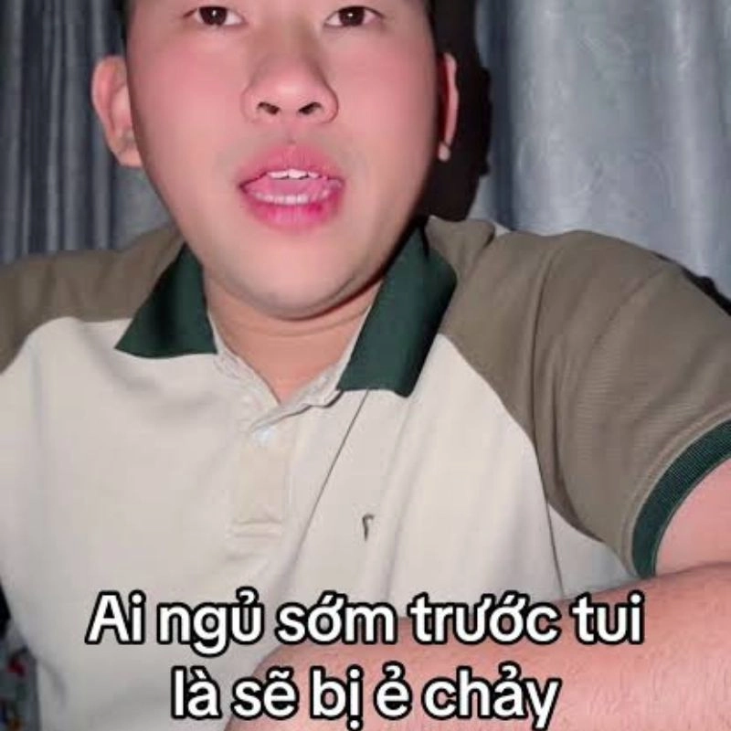 Mai Trí Thức biểu cảm căng thẳng