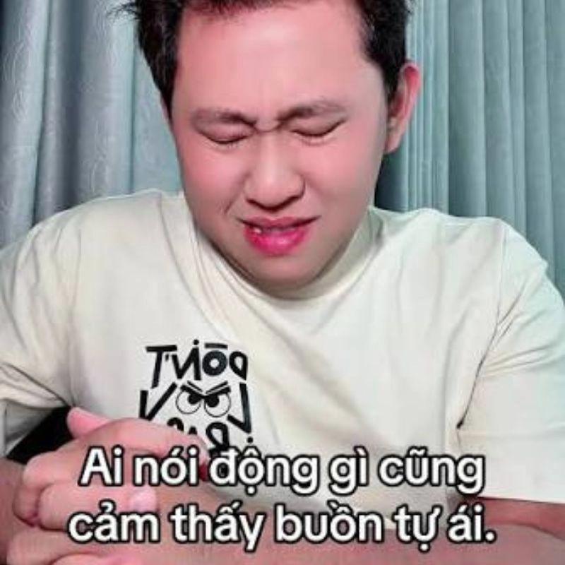 Mai Trí Thức biểu cảm rưng rưng