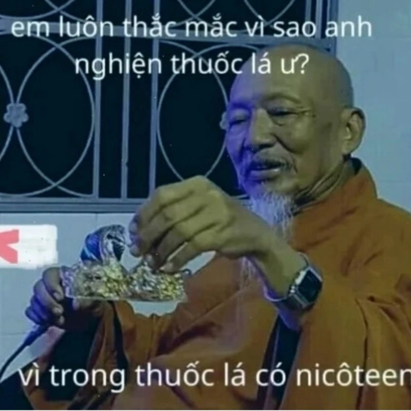 : Hình ảnh thầy ông nội đang cầm điếu thuốc lá, bức ảnh chế hài hước mỉa mai về cách giải thích từ ngữ trong giới trẻ