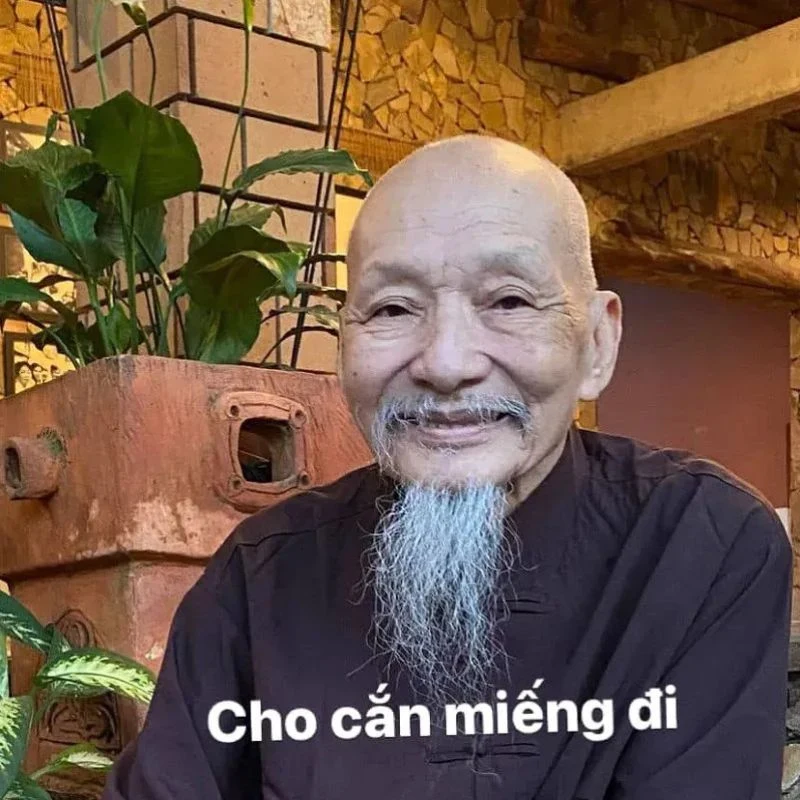 Ảnh thầy ông nội mỉm cười với dòng chữ "Cho cắn miếng đi"