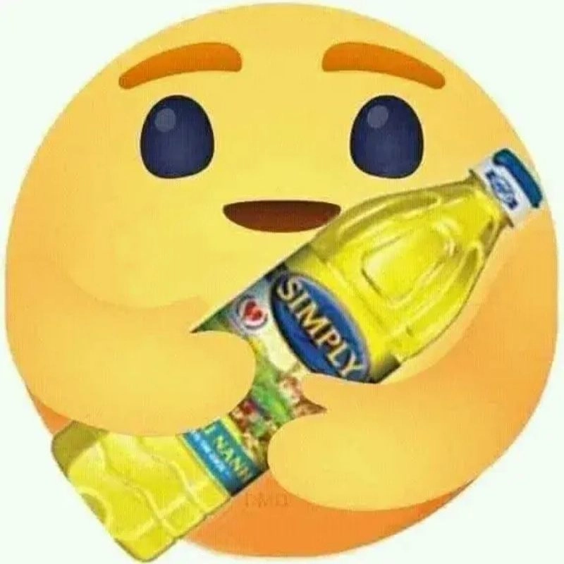 Icon thương thương Facebook ôm chặt chai dầu ăn Simply