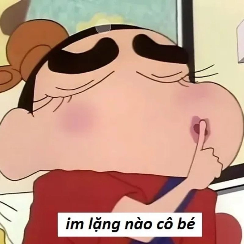 Ảnh chế hoạt hình Shin Cậu Bé Bút Chì đưa ngón tay lên môi ra hiệu im lặng hài hước
